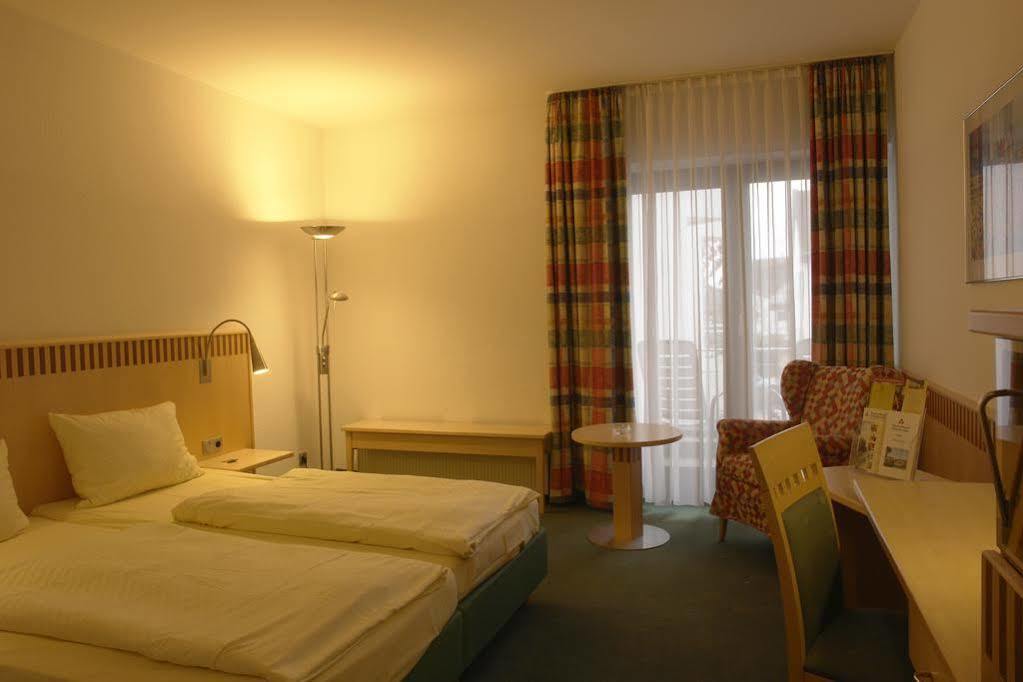 Parkhotel Nuembrecht Exterior photo